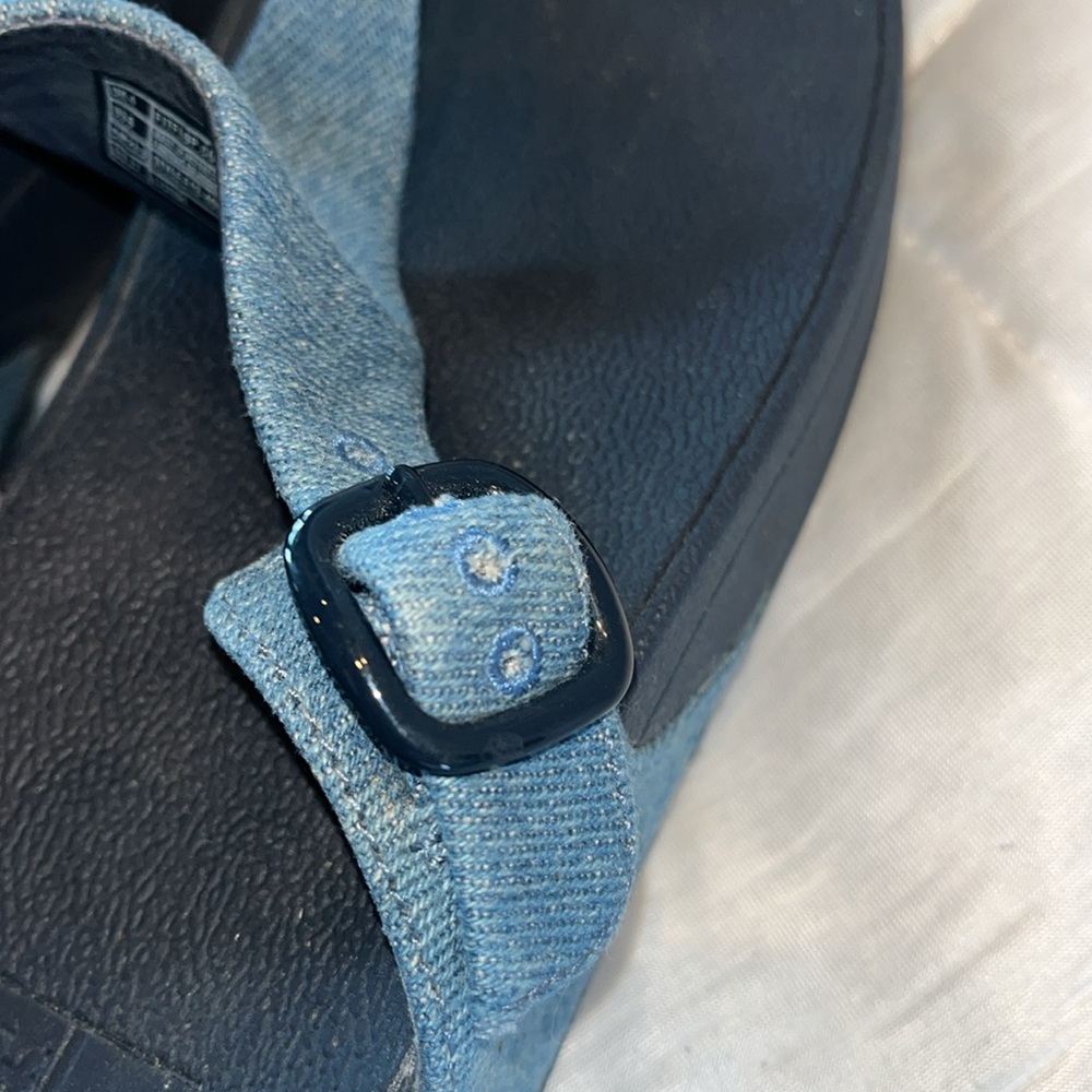 FitFlop The Skinny Denim Toe-Thong Sandals Women’s Size 6 Comfort Flip Flops - Picture 10 of 10